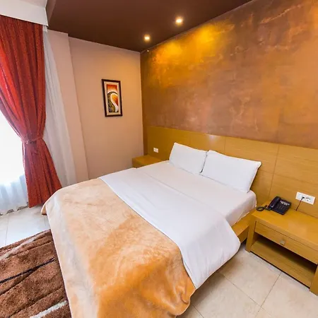 Denver Hotel 3*